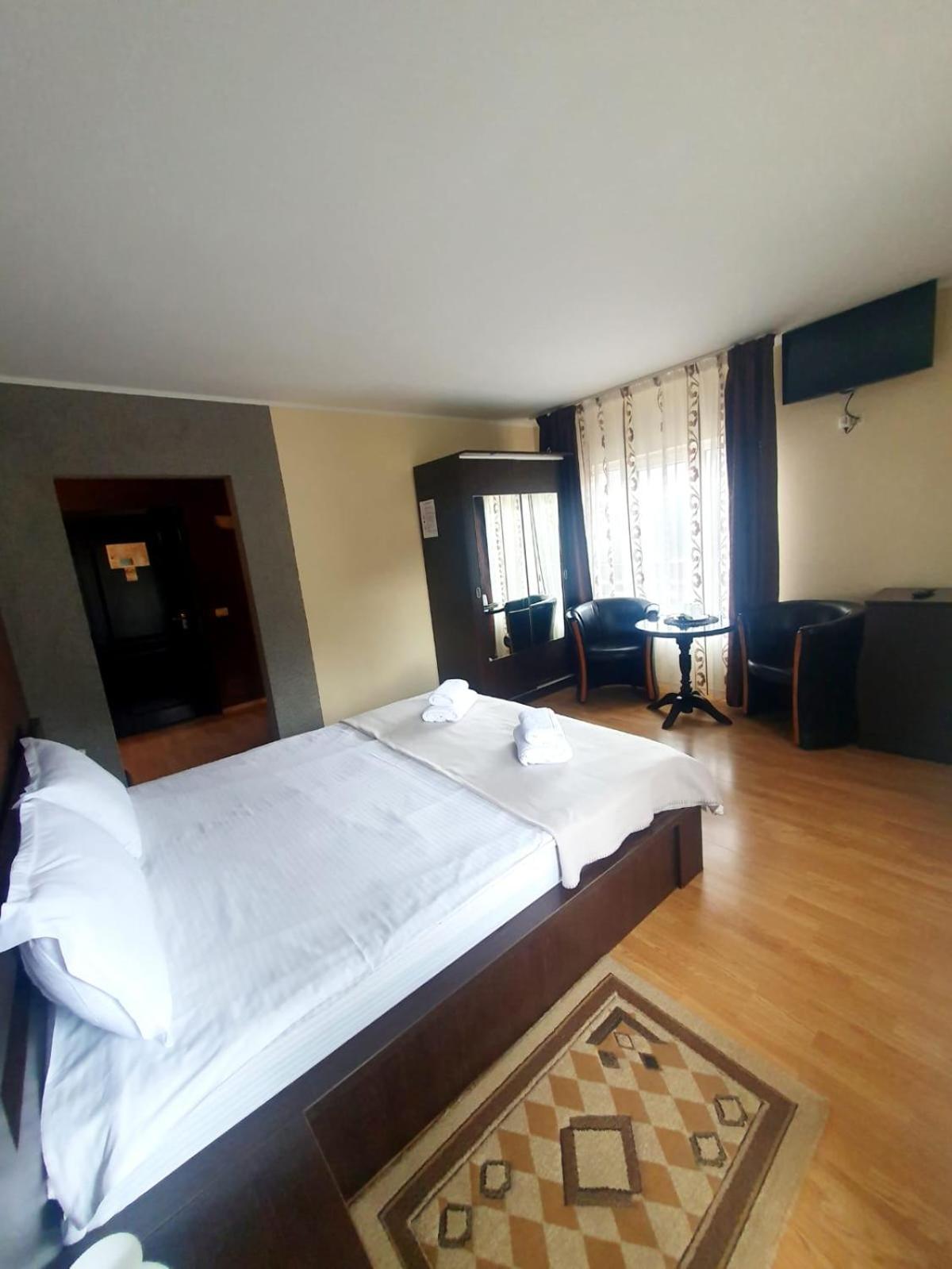 Pensiunea Caprioara Buşteni Exterior foto